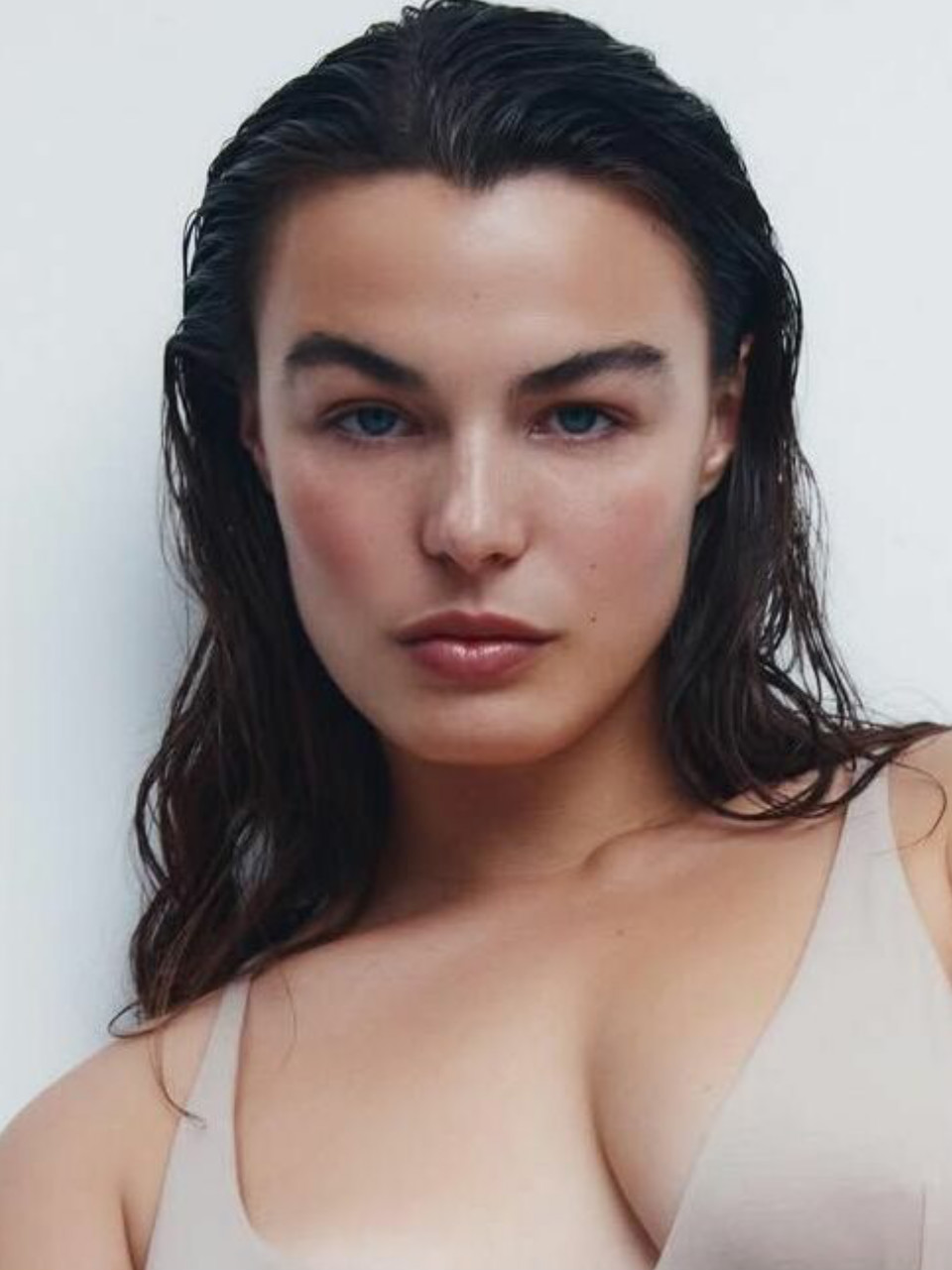 Anna Eld | Supreme Milan